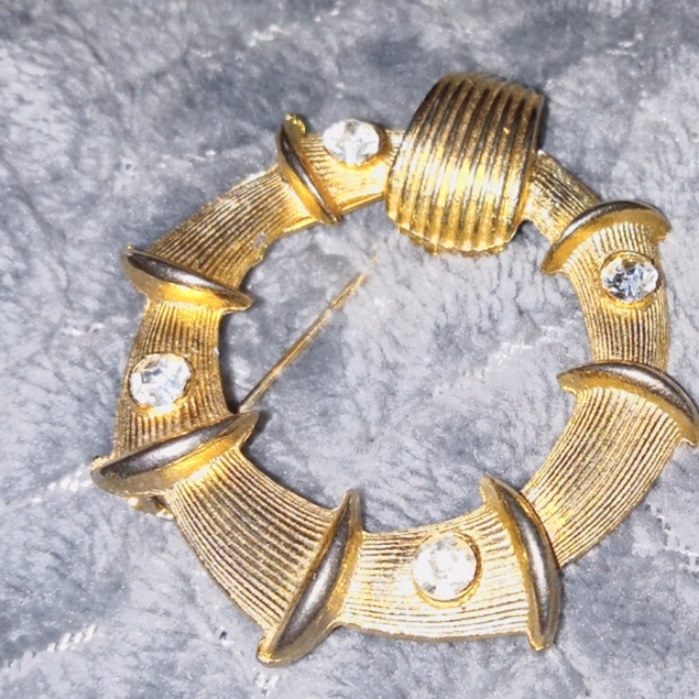 Gold Plated Brooch with crystals